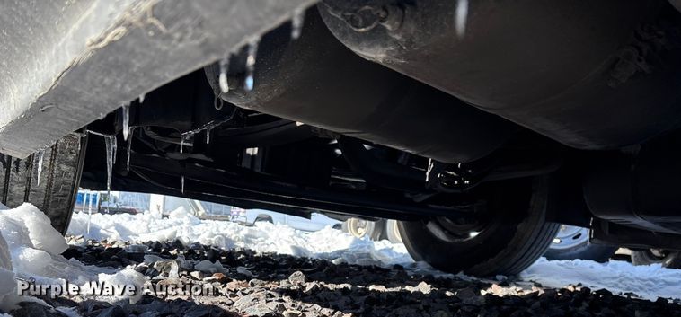 image for item YA1780 2019 Freightliner Cascadia 125 semi truck