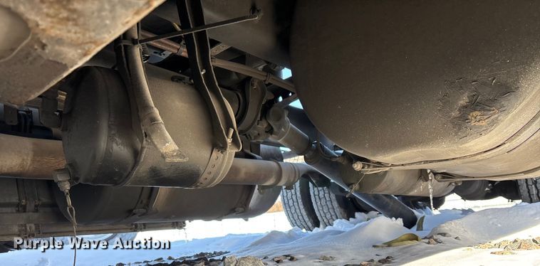 image for item YA1780 2019 Freightliner Cascadia 125 semi truck