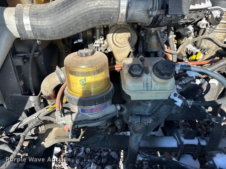 image for item YA1780 2019 Freightliner Cascadia 125 semi truck