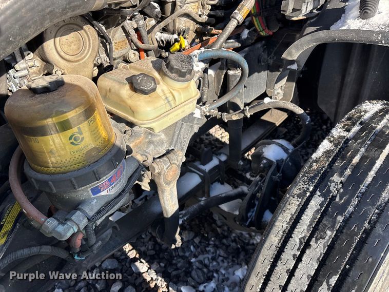 image for item YA1780 2019 Freightliner Cascadia 125 semi truck