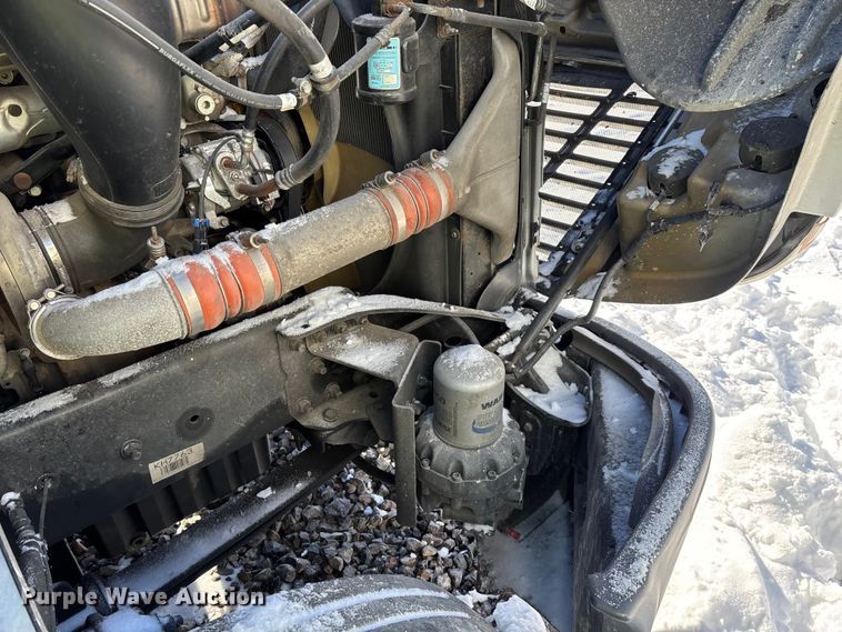 image for item YA1780 2019 Freightliner Cascadia 125 semi truck