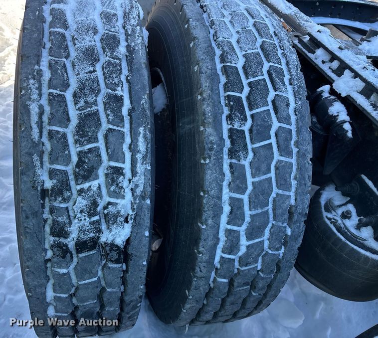 image for item YA1780 2019 Freightliner Cascadia 125 semi truck