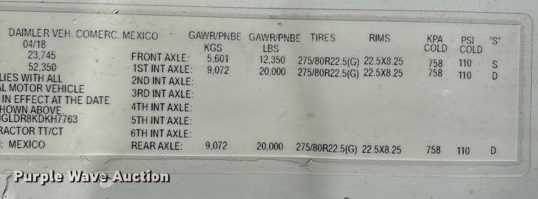 image for item YA1780 2019 Freightliner Cascadia 125 semi truck