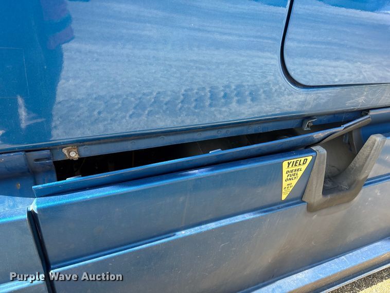 image for item YA1782 2017 Freightliner Cascadia semi truck