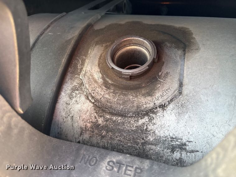 image for item YA1782 2017 Freightliner Cascadia semi truck