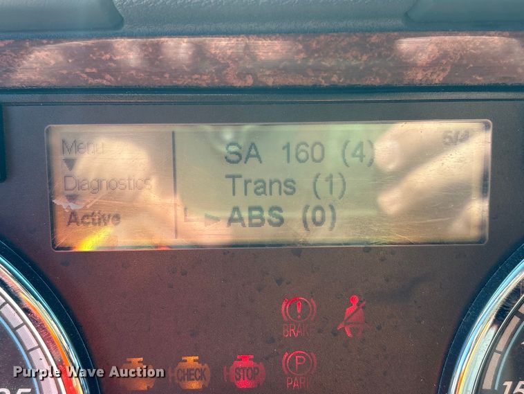 image for item YA1782 2017 Freightliner Cascadia semi truck