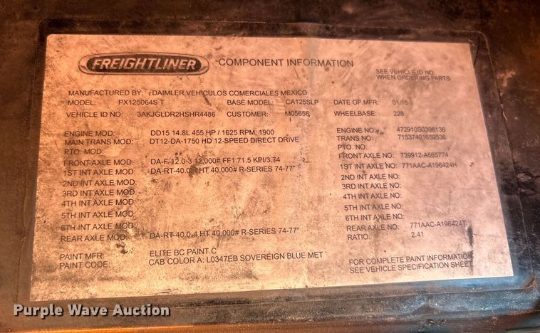 image for item YA1782 2017 Freightliner Cascadia semi truck