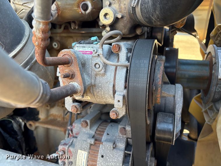 image for item YA1782 2017 Freightliner Cascadia semi truck