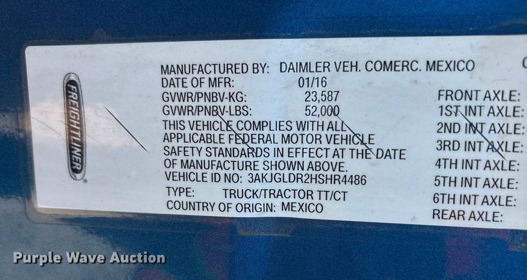 image for item YA1782 2017 Freightliner Cascadia semi truck