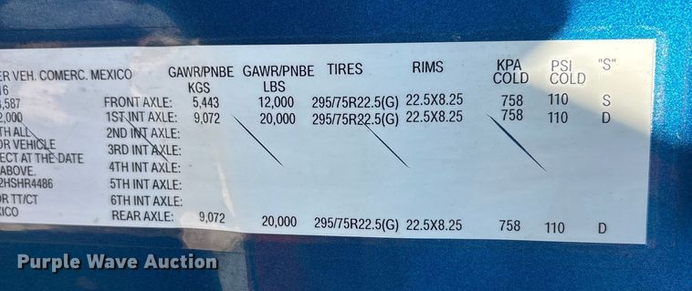 image for item YA1782 2017 Freightliner Cascadia semi truck