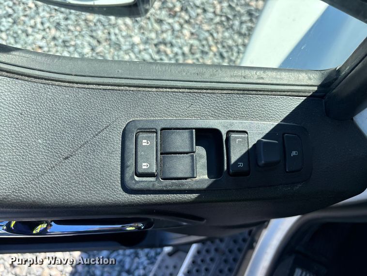 image for item YA1785 2023 Kenworth T680 semi truck