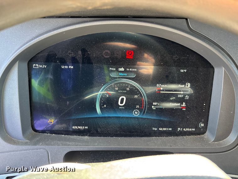 image for item YA1785 2023 Kenworth T680 semi truck