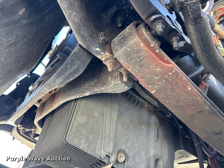 image for item YA1785 2023 Kenworth T680 semi truck