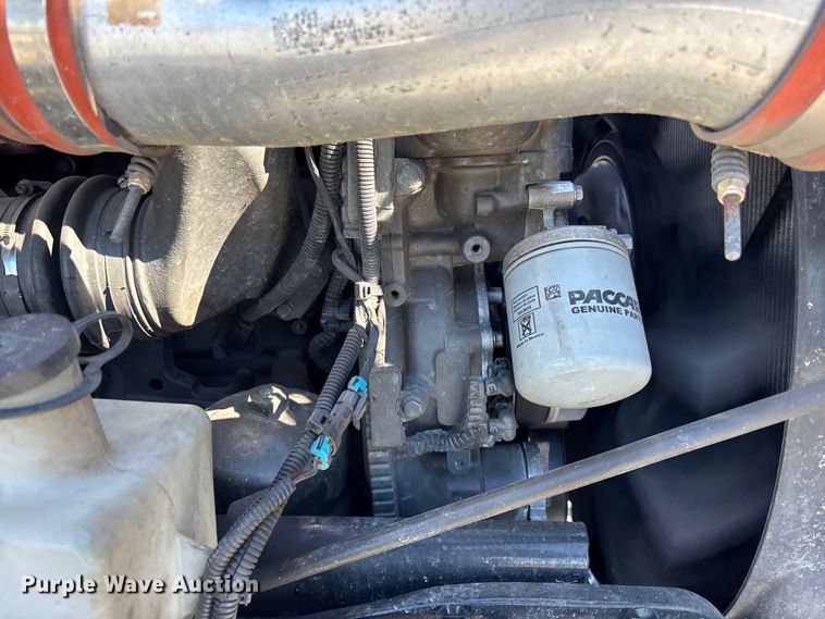 image for item YA1785 2023 Kenworth T680 semi truck