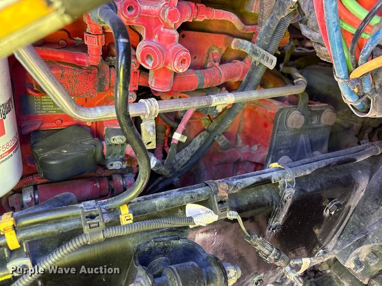 image for item YA1787 2019 Kenworth T680 semi truck