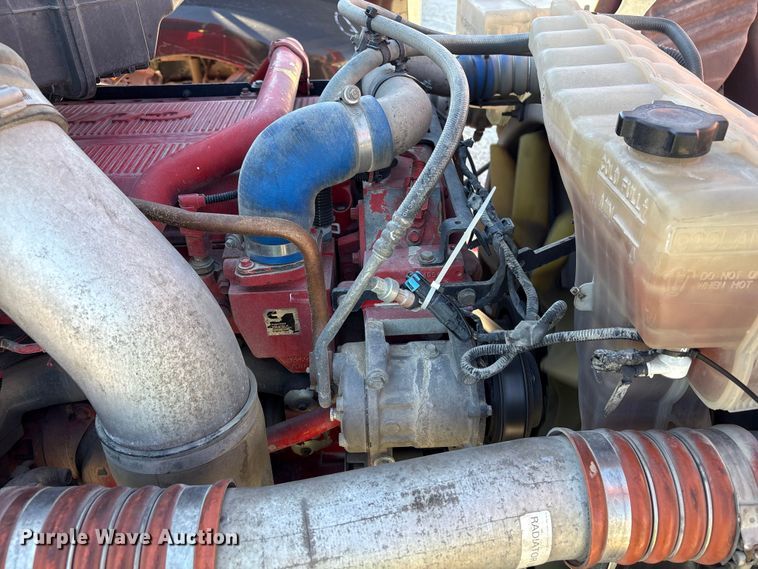 image for item YA1787 2019 Kenworth T680 semi truck