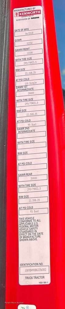 image for item YA1787 2019 Kenworth T680 semi truck