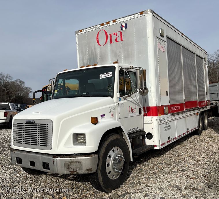 image for item YA1799 2003 Freightliner FL80 delivery truck