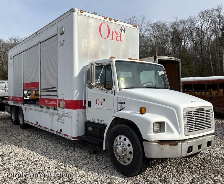 image for item YA1799 2003 Freightliner FL80 delivery truck