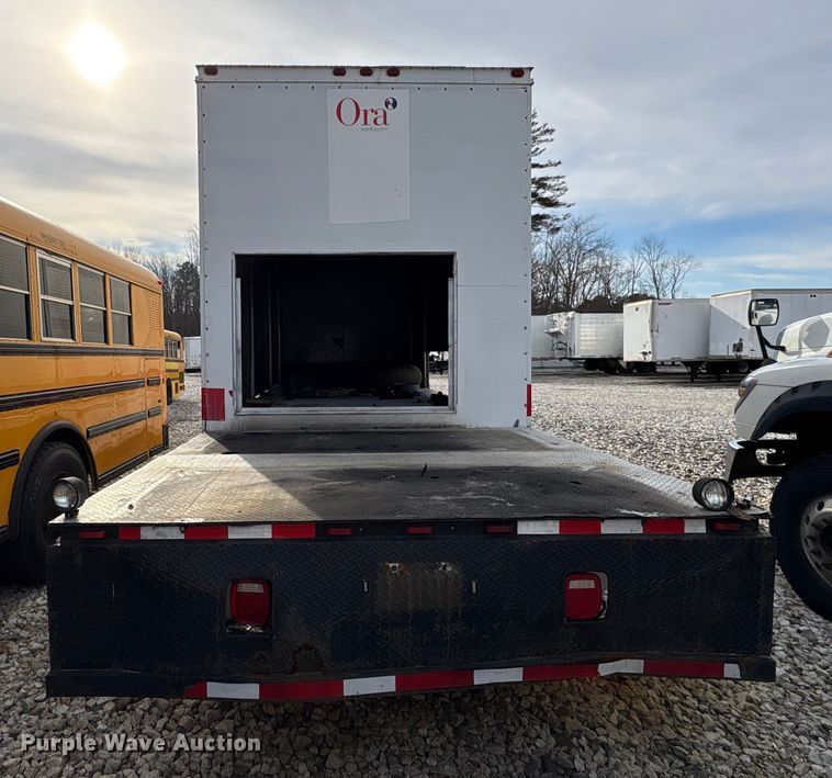 image for item YA1799 2003 Freightliner FL80 delivery truck