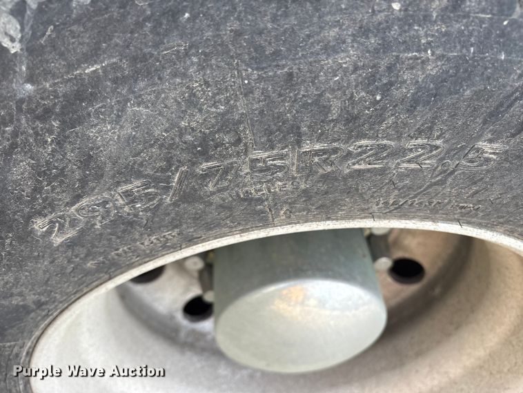 image for item YA1799 2003 Freightliner FL80 delivery truck