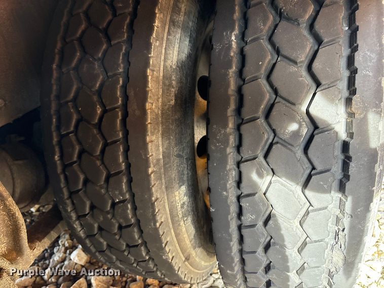 image for item YA1799 2003 Freightliner FL80 delivery truck