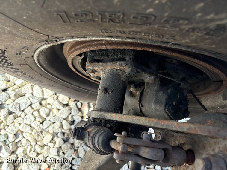 image for item YA1799 2003 Freightliner FL80 delivery truck