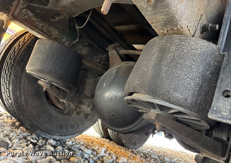 image for item YA1799 2003 Freightliner FL80 delivery truck