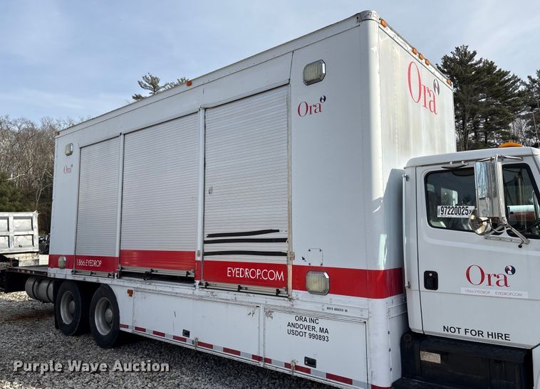 image for item YA1799 2003 Freightliner FL80 delivery truck