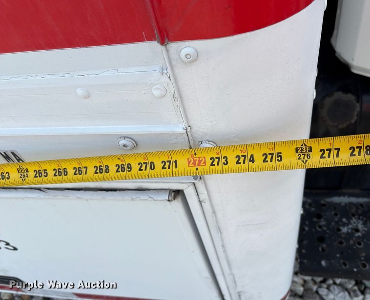 image for item YA1799 2003 Freightliner FL80 delivery truck