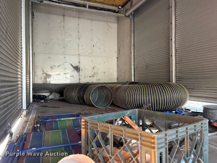 image for item YA1799 2003 Freightliner FL80 delivery truck