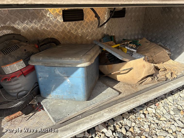 image for item YA1799 2003 Freightliner FL80 delivery truck