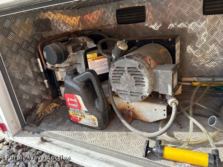 image for item YA1799 2003 Freightliner FL80 delivery truck