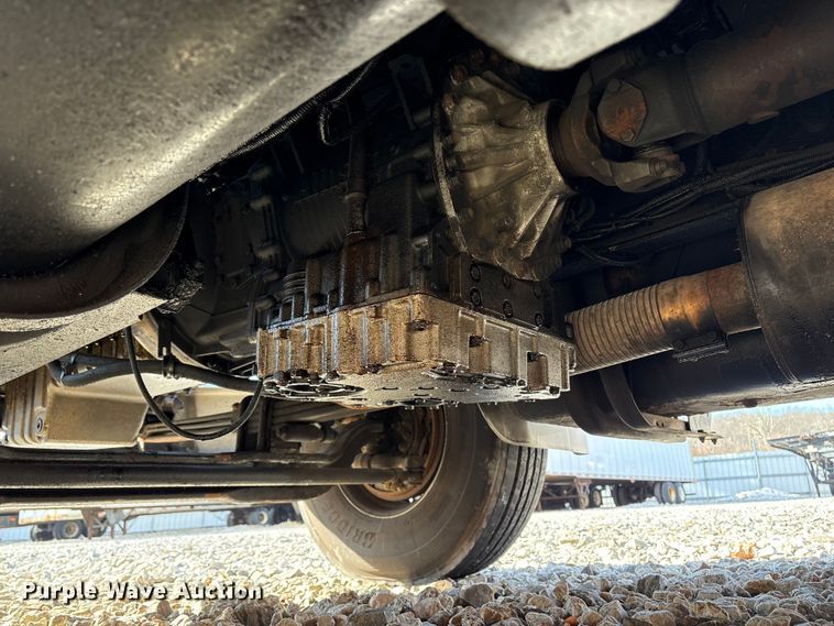 image for item YA1799 2003 Freightliner FL80 delivery truck