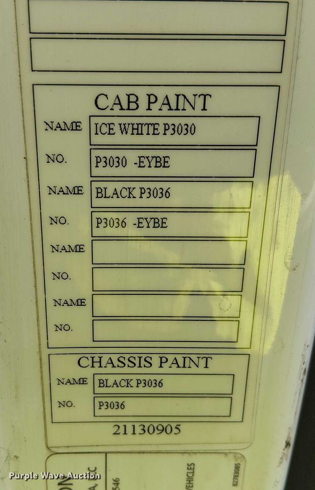 image for item YA1802 2019 Volvo VNL semi truck