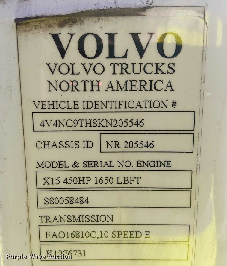 image for item YA1802 2019 Volvo VNL semi truck