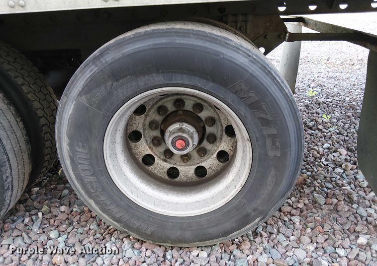 image for item YA1803 2016 Utility VS2DX dry van trailer