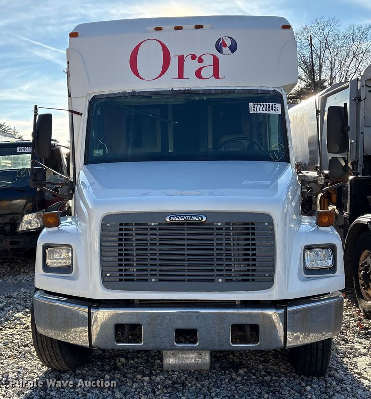 image for item YA1815 2001 Freightliner FL70 mobile medical unit