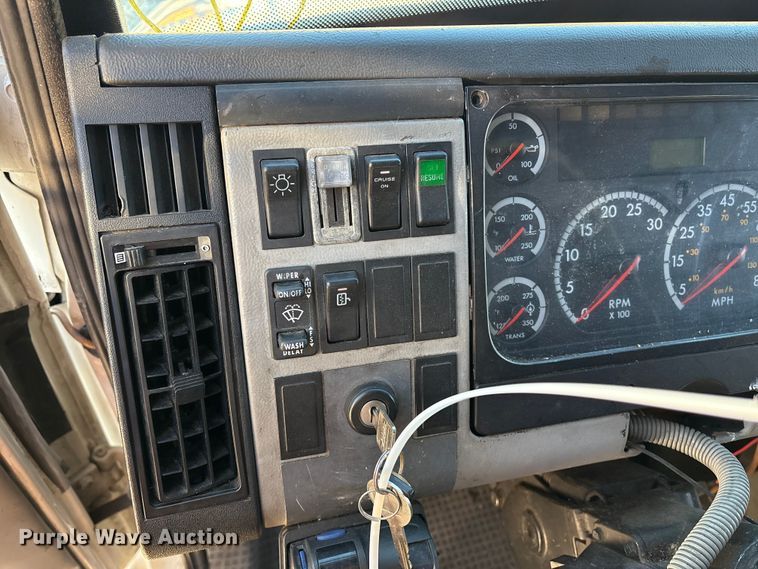 image for item YA1815 2001 Freightliner FL70 mobile medical unit