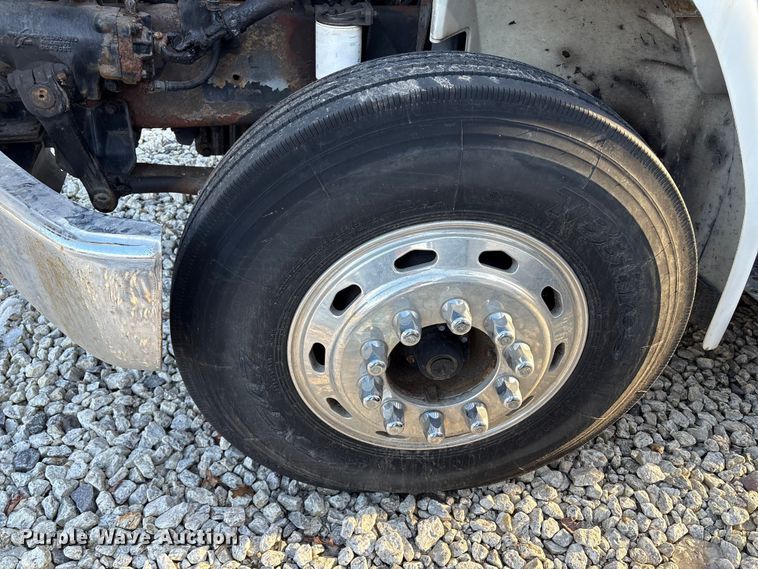 image for item YA1815 2001 Freightliner FL70 mobile medical unit