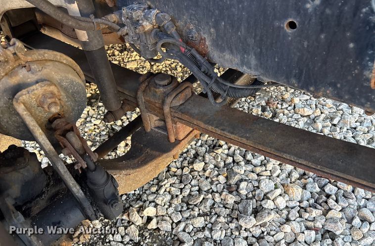 image for item YA1815 2001 Freightliner FL70 mobile medical unit