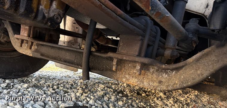 image for item YA1815 2001 Freightliner FL70 mobile medical unit