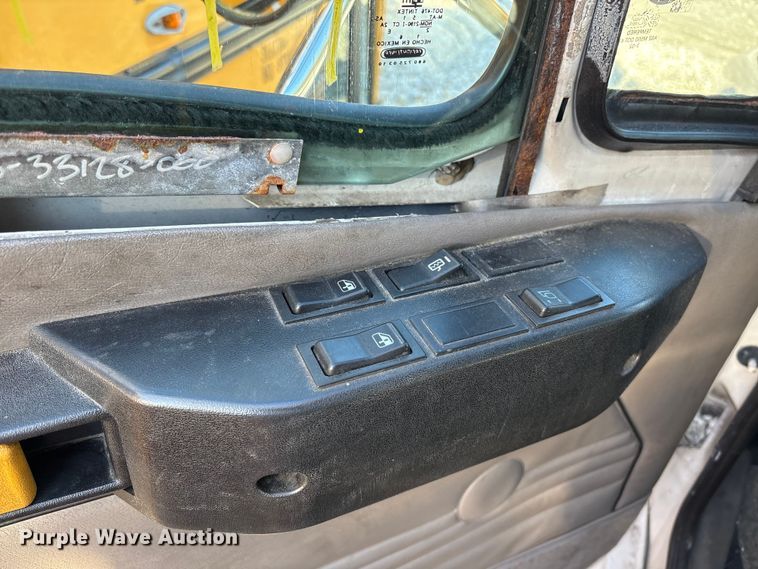 image for item YA1816 2003 Freightliner FL80 mobile medical unit