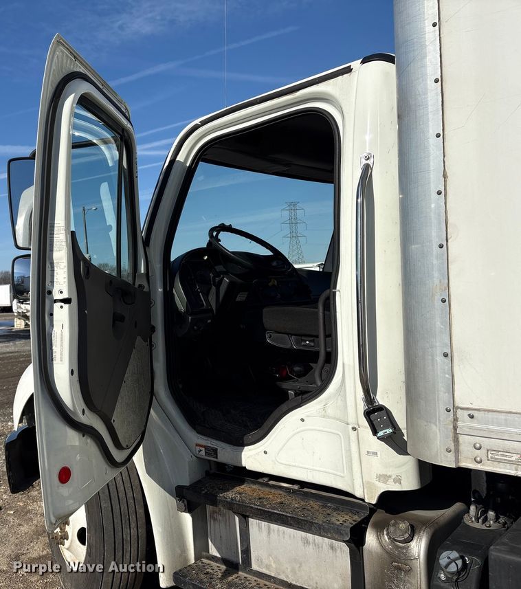 image for item YA1855 2018 Freightliner Business Class M2 box truck