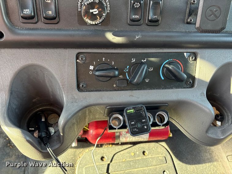 image for item YA1855 2018 Freightliner Business Class M2 box truck