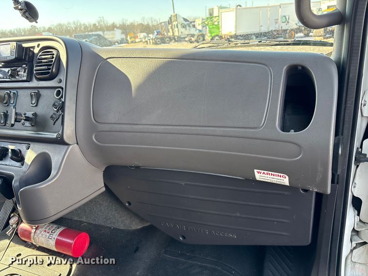 image for item YA1855 2018 Freightliner Business Class M2 box truck