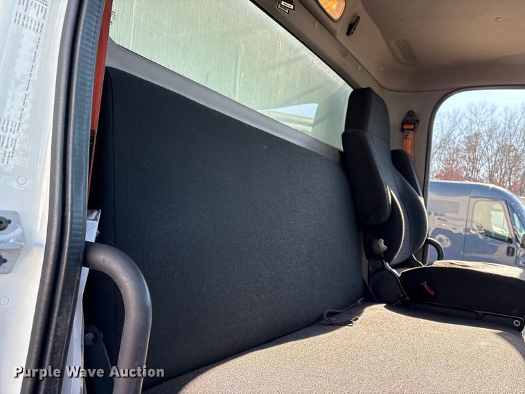 image for item YA1855 2018 Freightliner Business Class M2 box truck