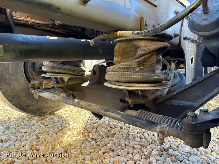 image for item YA1907 2025 Peterbilt 589 semi truck