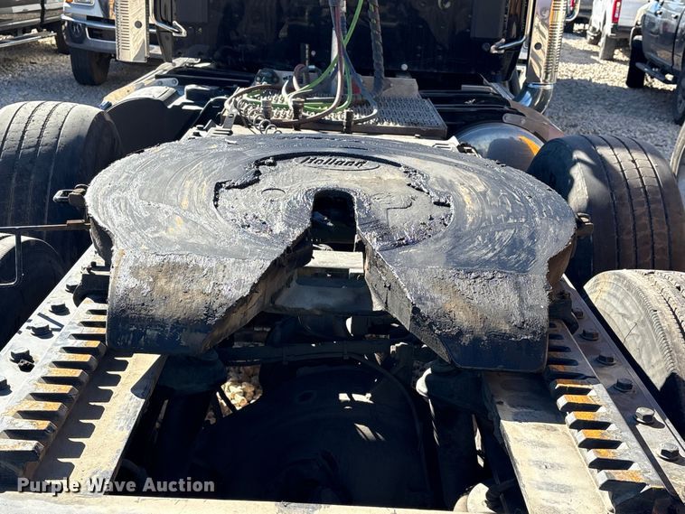 image for item YA1907 2025 Peterbilt 589 semi truck