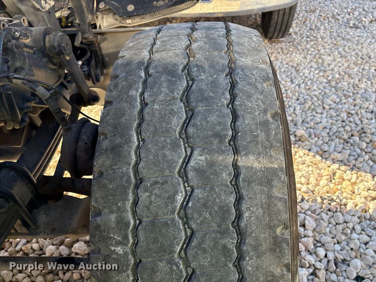 image for item YA1907 2025 Peterbilt 589 semi truck